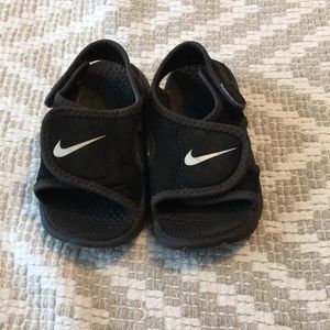 Nike sandals toddler size 5